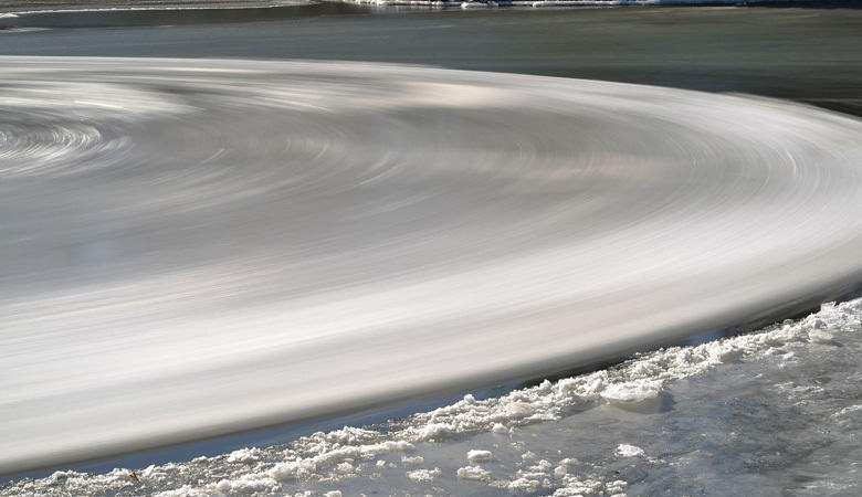 A rotating ice disk formed on the Belarusian river