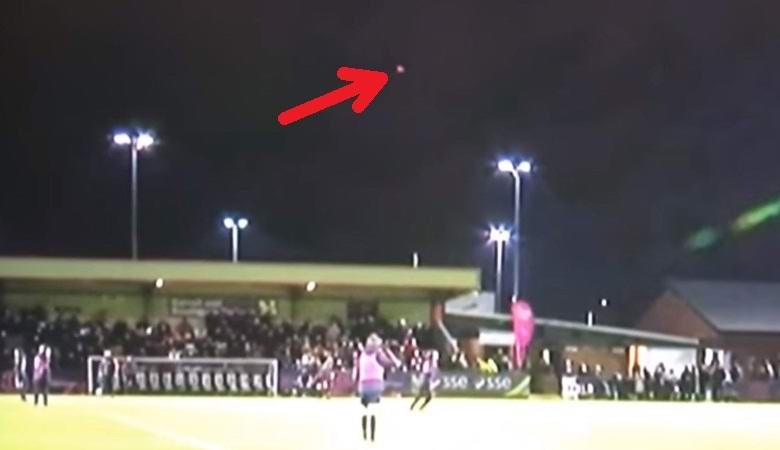 A mysterious ball watched a women's football match