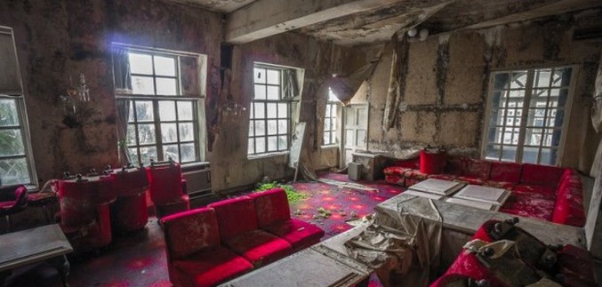 Desolation of a once chic hotel